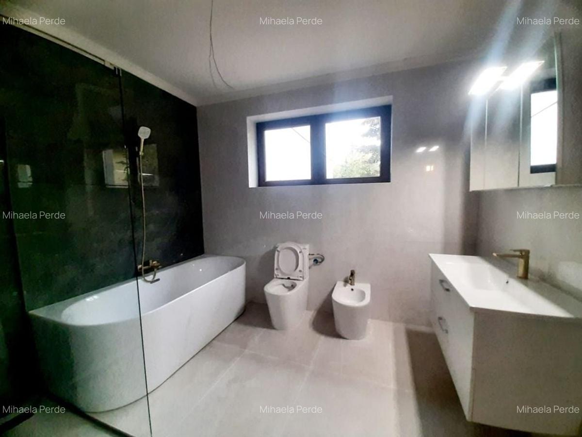 Casa de vanzare in Piata Abator - 11