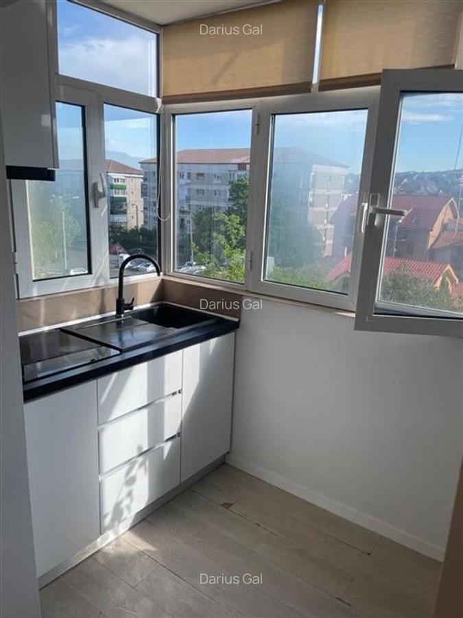 Apartament cu 2 camere decomandat în Rogerius - 4