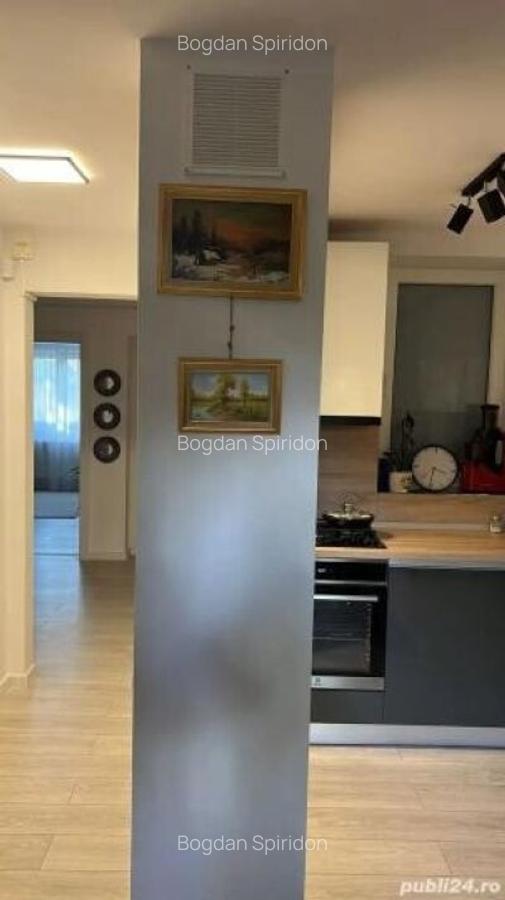 Apartament cu 3 camere decomandat în P-ța Victoriei - 4
