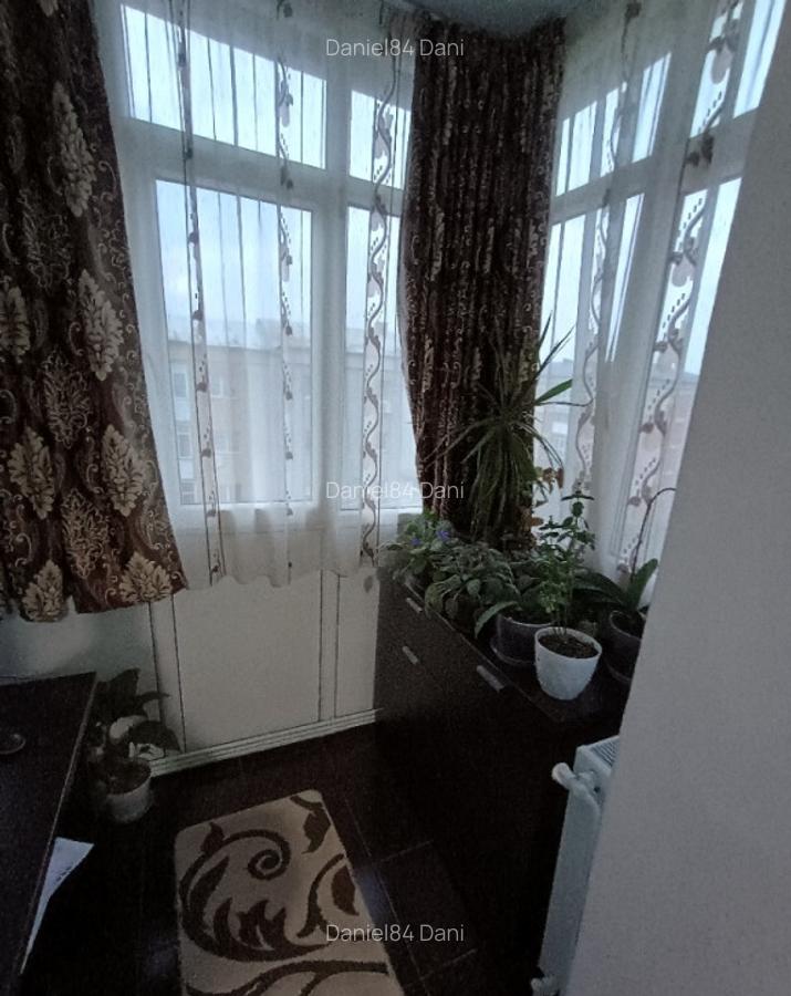 Prima inchiriere apartament 2 camere Valea Ro?ie - 9