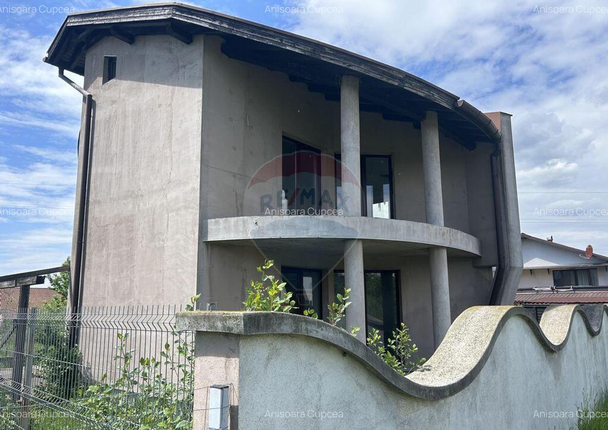 Casa de vanzare in zona Castel Transilvania - 2