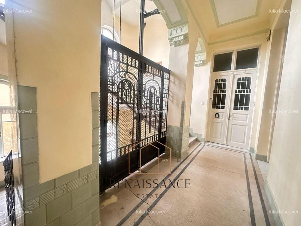 Piata Unirii 4 Camere | 180mp Etaj 2/3 | Palatul Bruck - renovat - 2