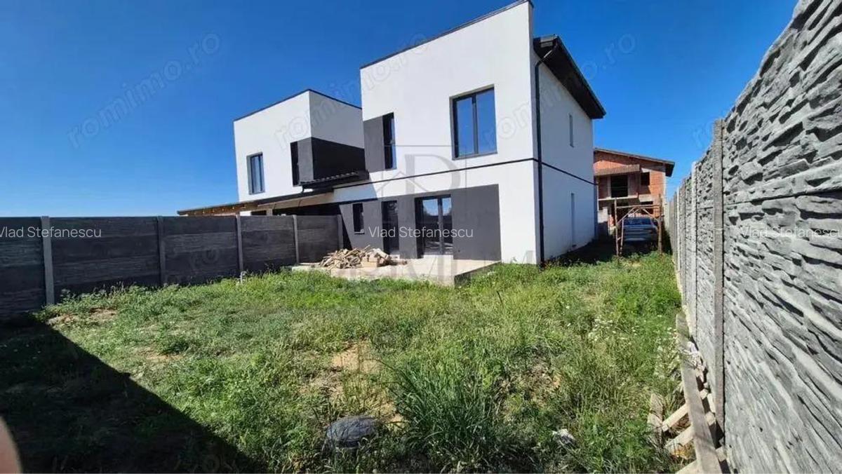 GIROC - Duplex despartit prin camera - 4 Camere - Toate utilitatile - 2