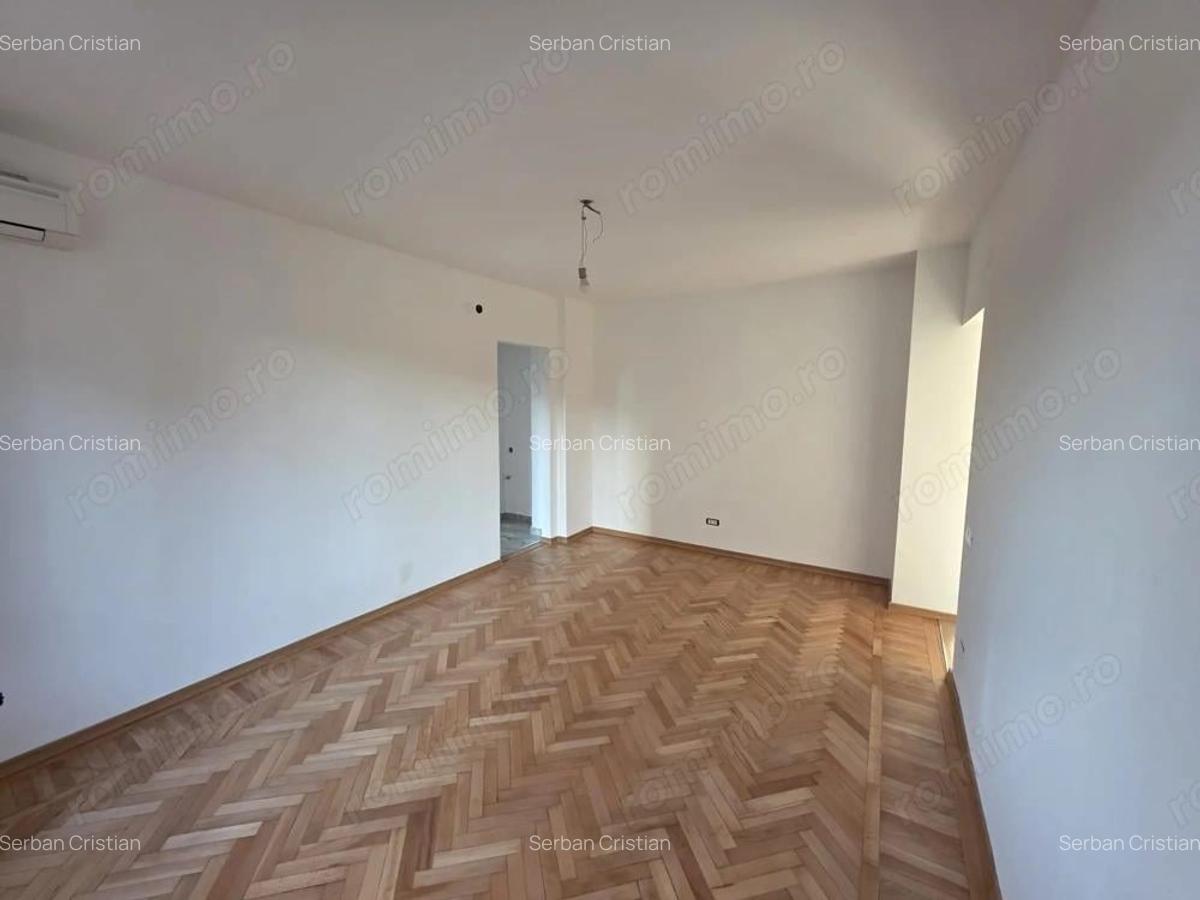 Romana Coloane apartament 3 camere de vanzare - 24