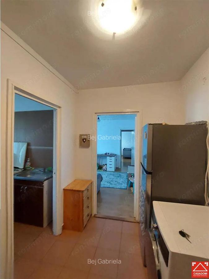 Apartament 2 camere, zona P-ta Garii - 12
