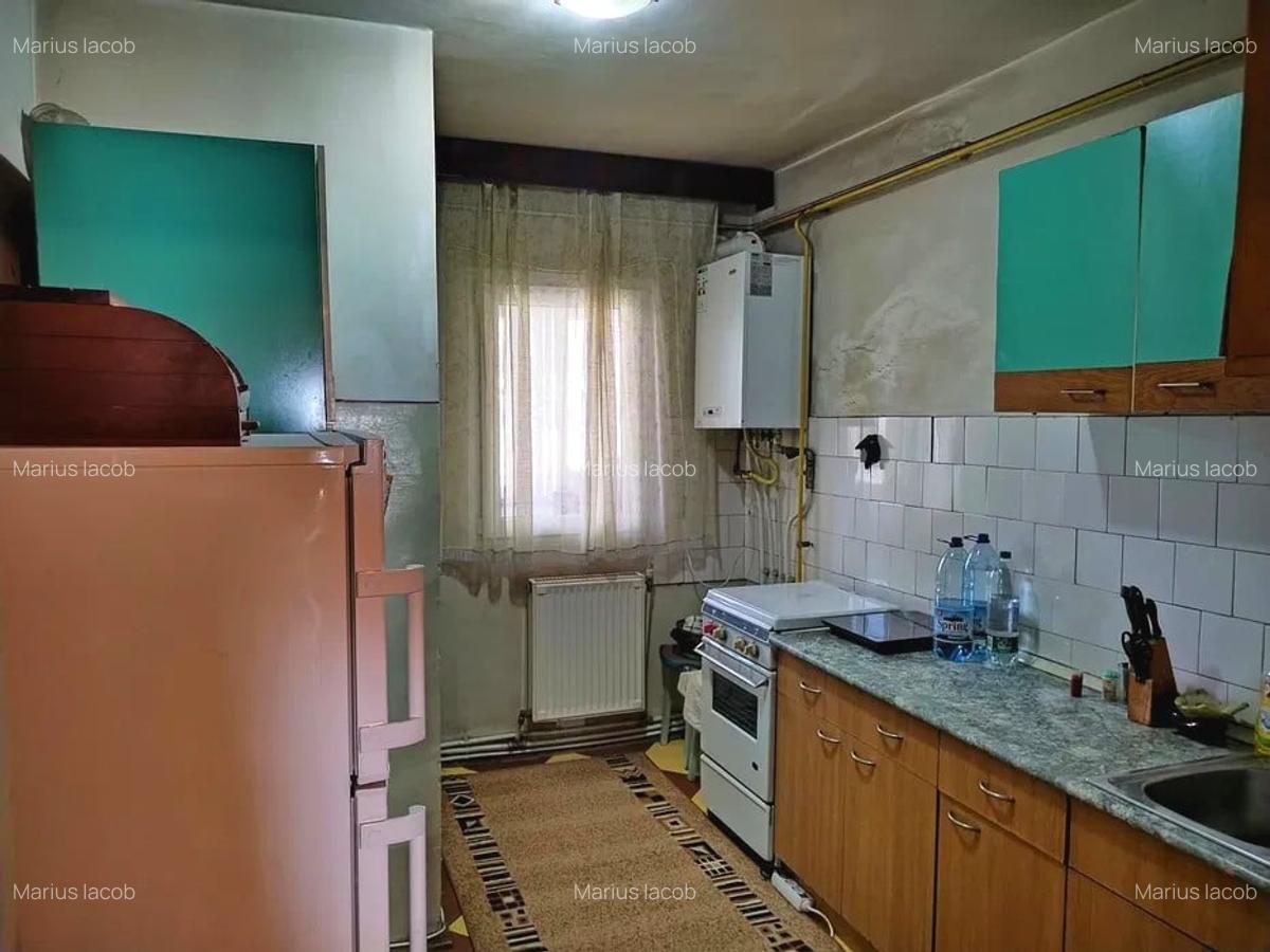 Apartament 3 camere decomandat - Palas Mall - 8