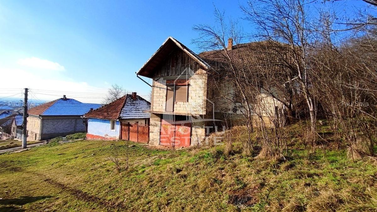Casa de vanzare 9 incaperi,  vedere panoramica, Sebis - 2