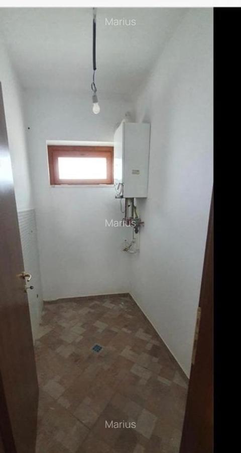 Casă cu 4 camere în Dumbrăvița - 12