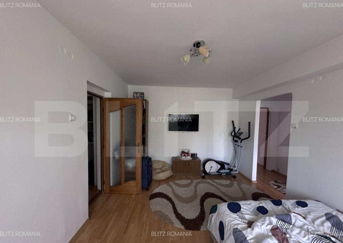 Apartament de 2 camere, balcon + boxa - 1