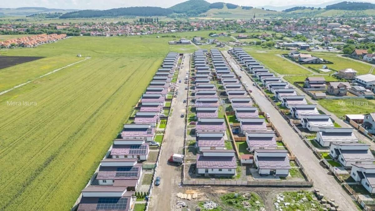 Casa individuala 3 camere mobilata/utilata noua Sanpetru - 6