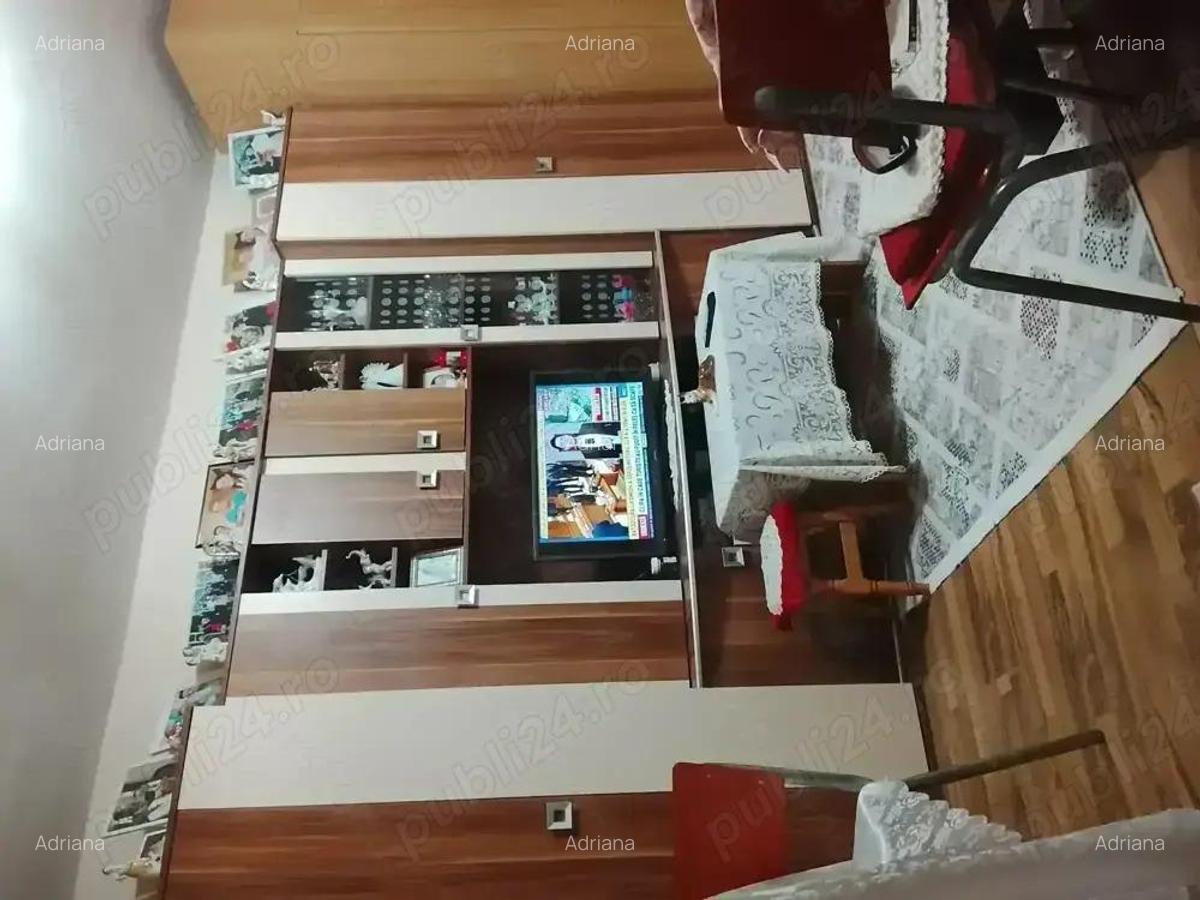 De vanzare apartament decomandat 1 camera zona Buziasului - 2