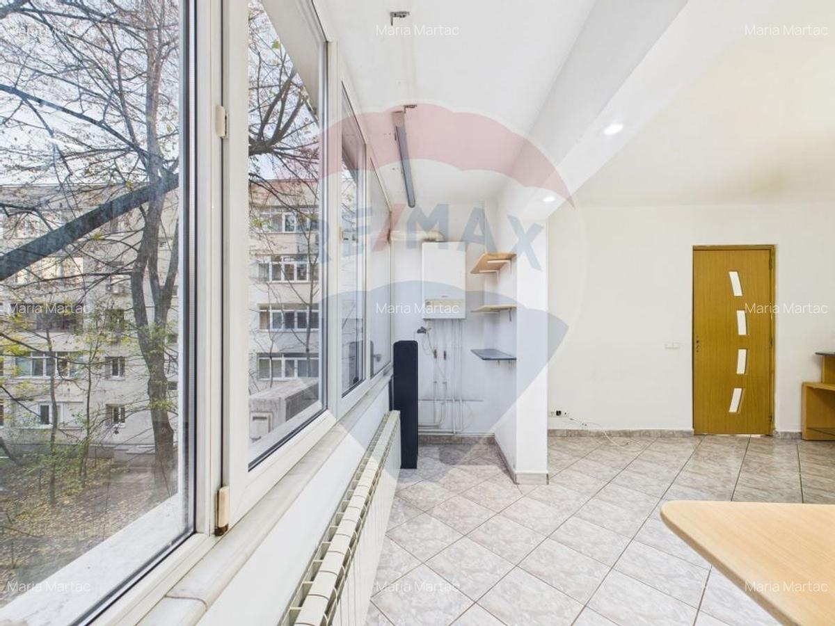 Apartament cu 4 camere de vanzare - Zona Nicolae Grigorescu - 29