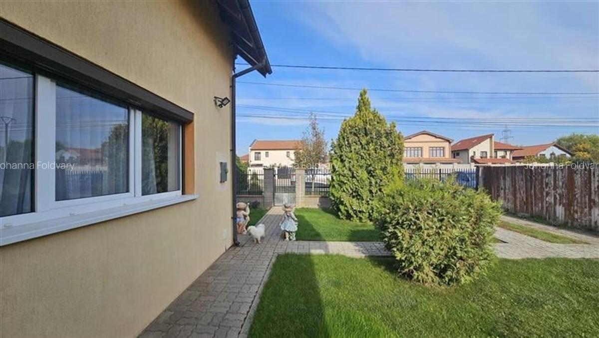 Casă cu 4 camere în Dumbrăvița - 25
