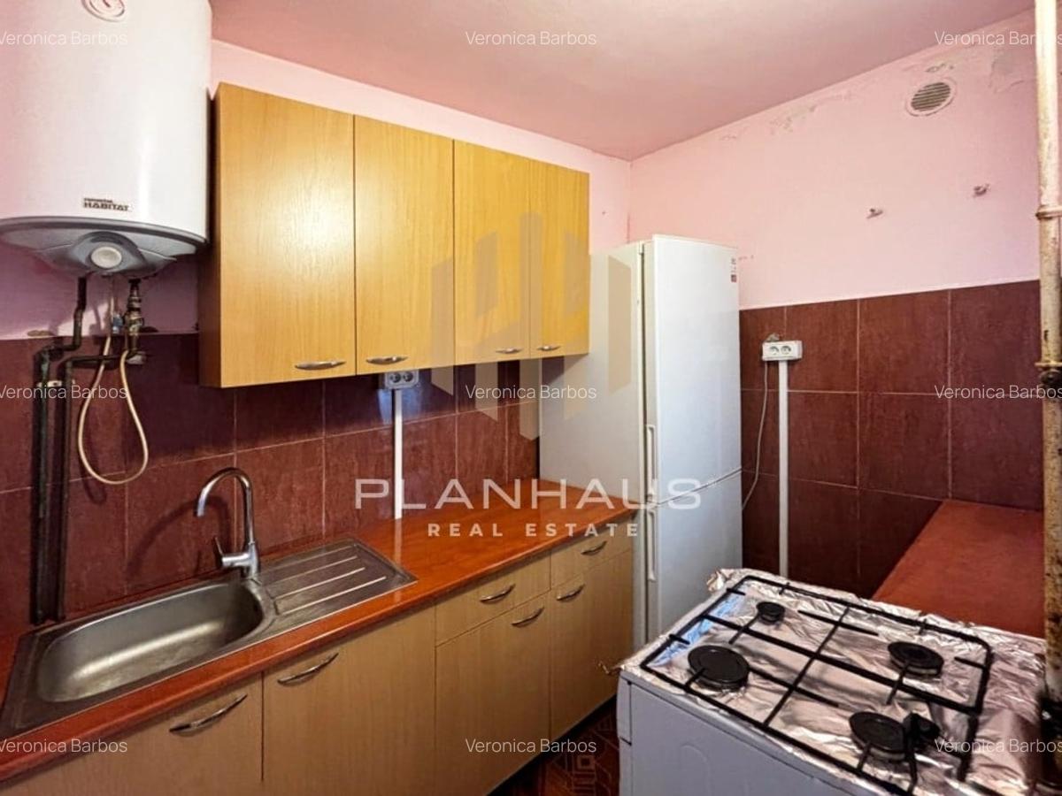 Garsoniera - etaj 2, in apropiere de liceul C. D. Nenitescu - 5