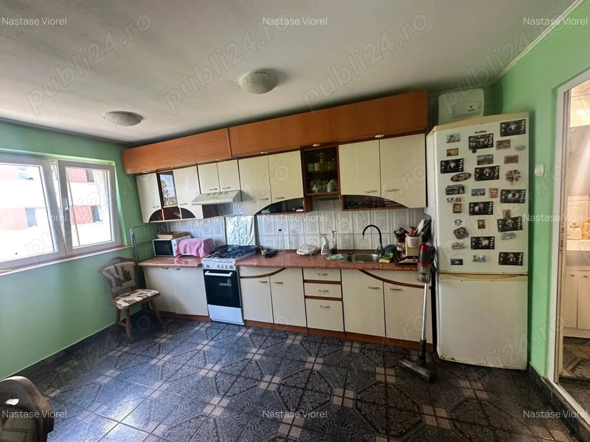 De vinzare, garsoniera - 3