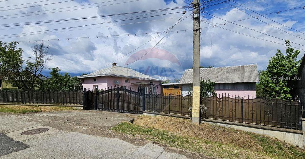 Casa cu 3 camere, teren intravilan de 1300mp in Ipote?... - 26