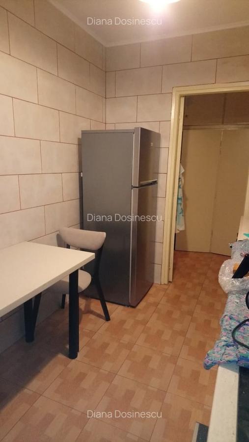 Inchiriere apartament renovat trei camere Titan - 7