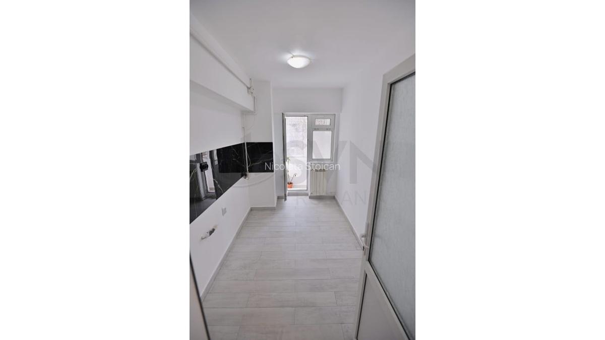 REA1023850 Apartament 2 camere cu 3 balcoane pe Bulevardul Decebal - 5