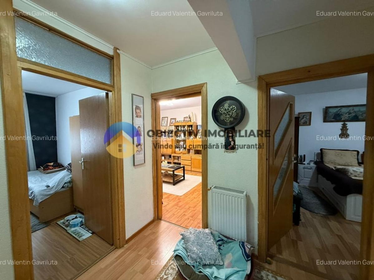 Apartament 3 camere de vanzare – zona centrala – Etaj 1 - 8