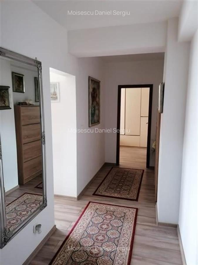 Apartament 2 camere,  bloc nou, decomandat, et. 3 zona Soarelui - 4