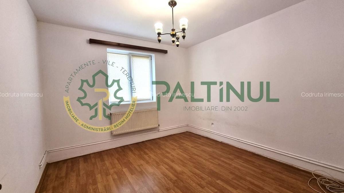 Ap. 3 camere in Strand str. Barsei et.4 cu balcon - 2