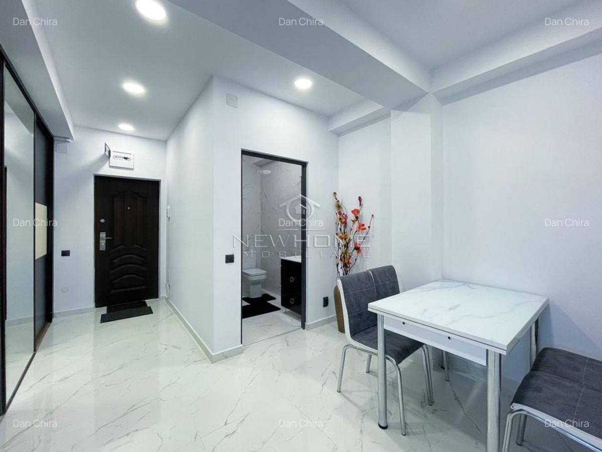 Apartament de închiriat cu 3 camere,  zona Iris - 11