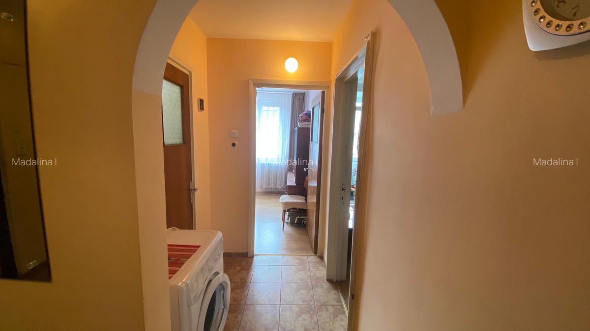 De vanzare ap cu 3 camere decomandat sector 3 - 6
