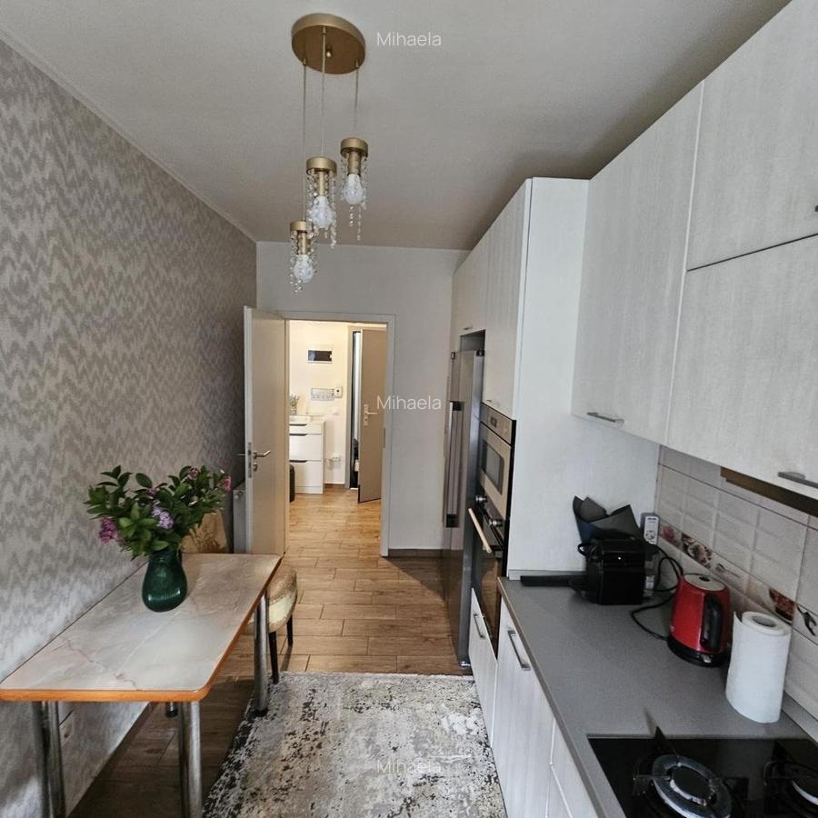 Apartament 3 camere, zona Avantgarden 4 - 7