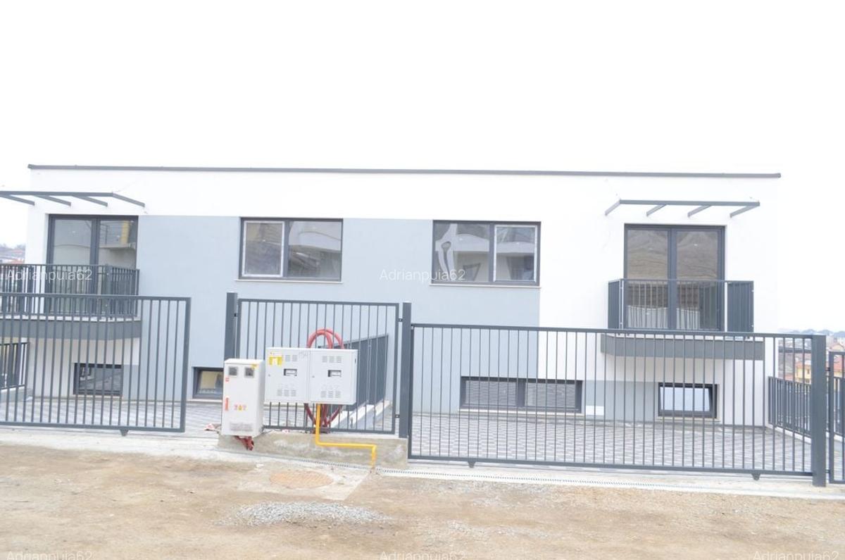 Casa cuplata (duplex) cu vedere panoramica in Dezmir - 2