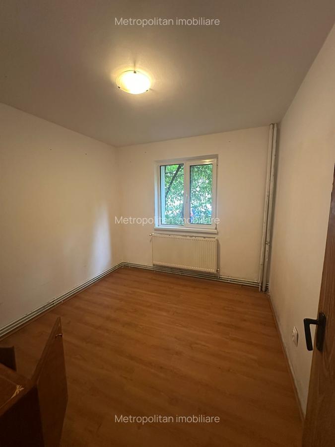 Oferta 62000  euro !! Apartament 2 camere Florilor liber - 2