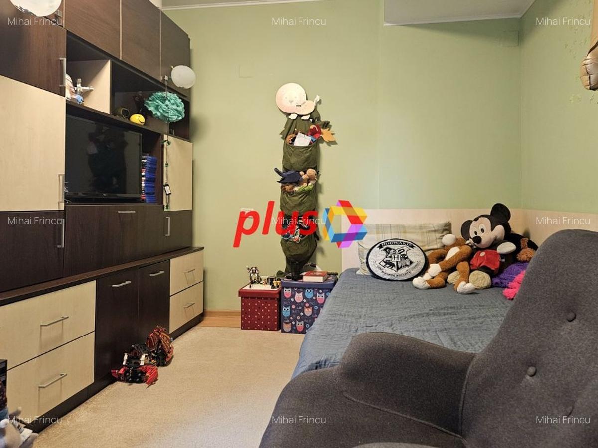 Oportunitate - Apartament cu trei camere in vila, zona Tractorul 70 mp - 21