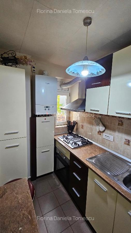 Etaj de vilă cu 4 camere si mansardă. - 3