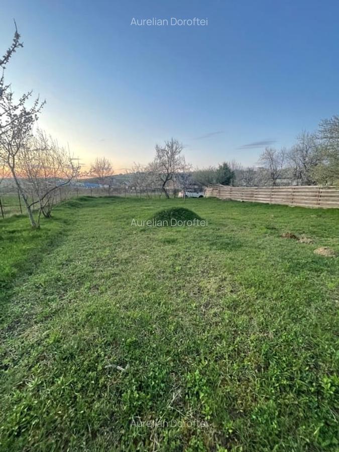 Teren intravilan 556mp Bârnova - pret negociabi - 2