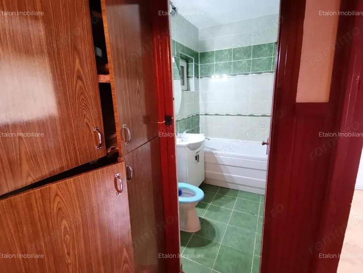 Apartament 3 camere semidecomandat, zona centrala, Piatra Neamt - 4