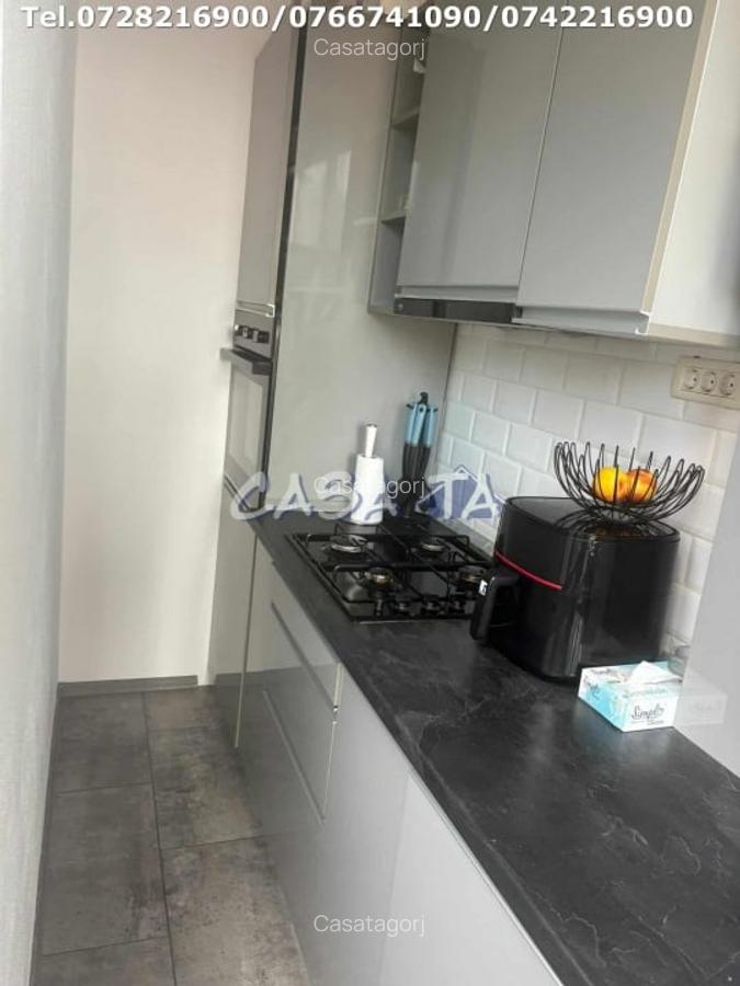 Apartament 3 camere, situat in Targu Jiu, Str.Unirii - 10