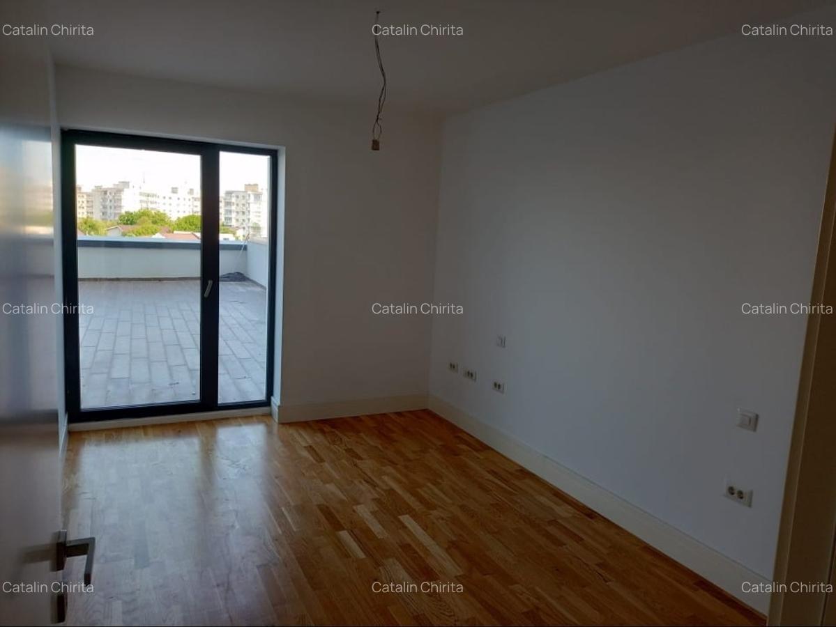 Vând apartament cu terasa - 16