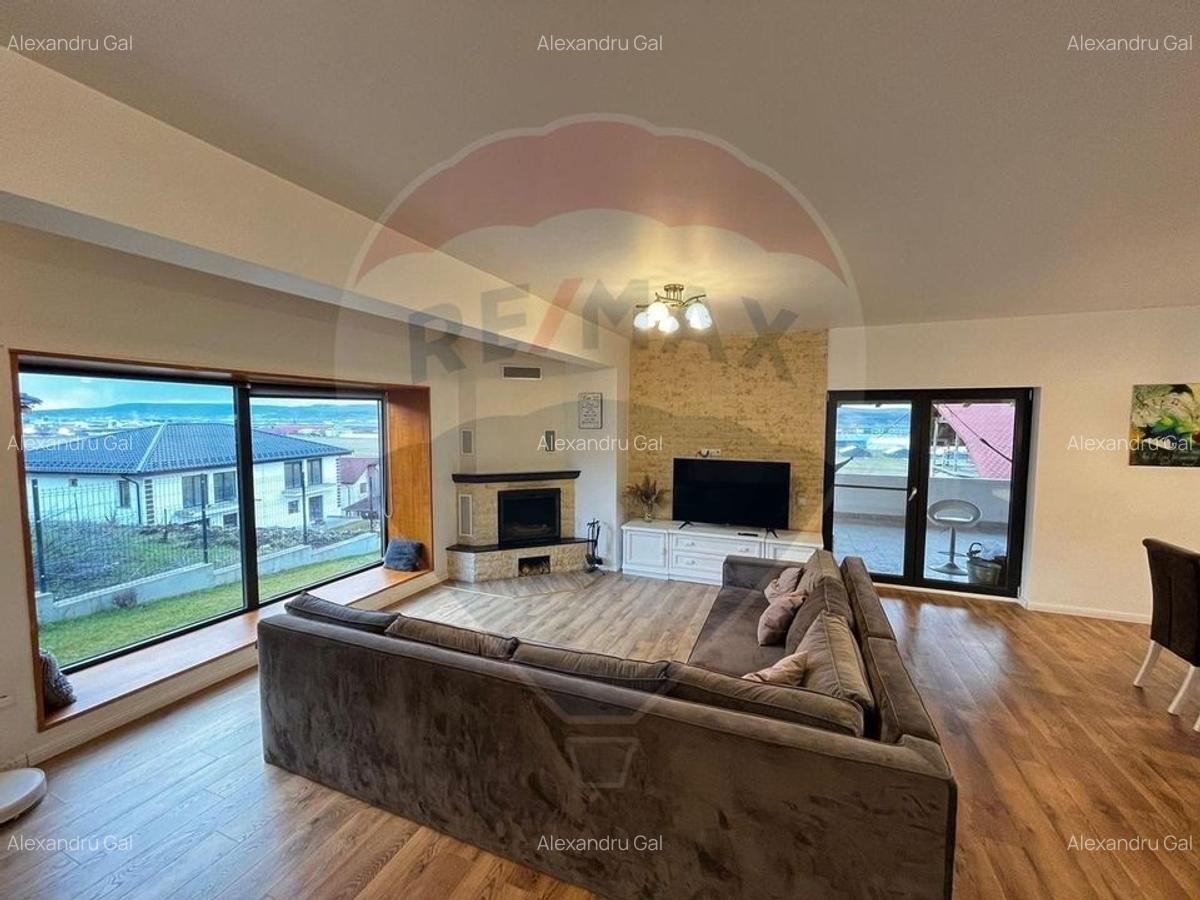 Casa individuala cu 4 dormitoare de vanzare str Planoarelor Dezmir - 1