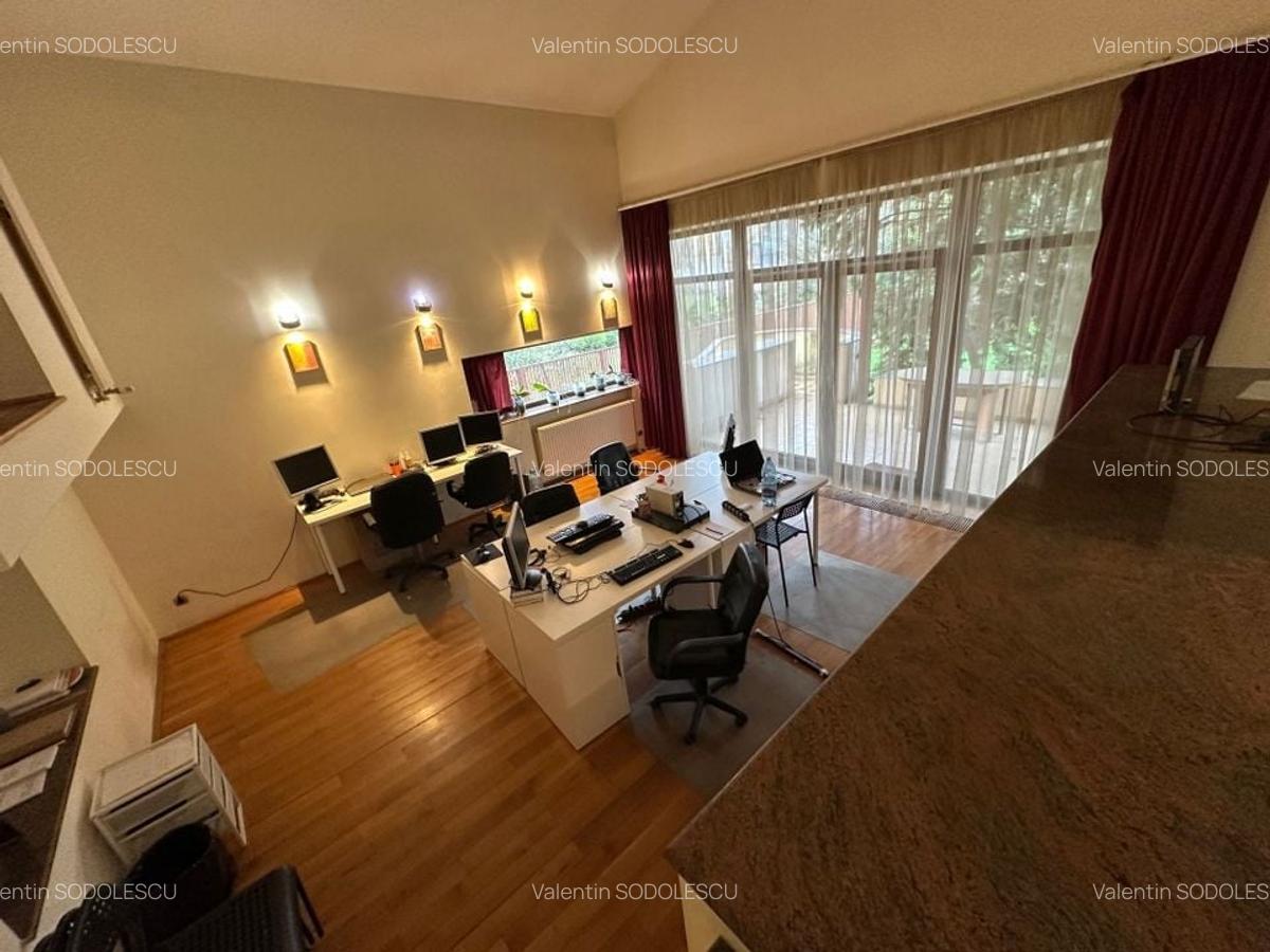 Casă / Vilă cu 6 camere în zona  Calea Aradului - 7