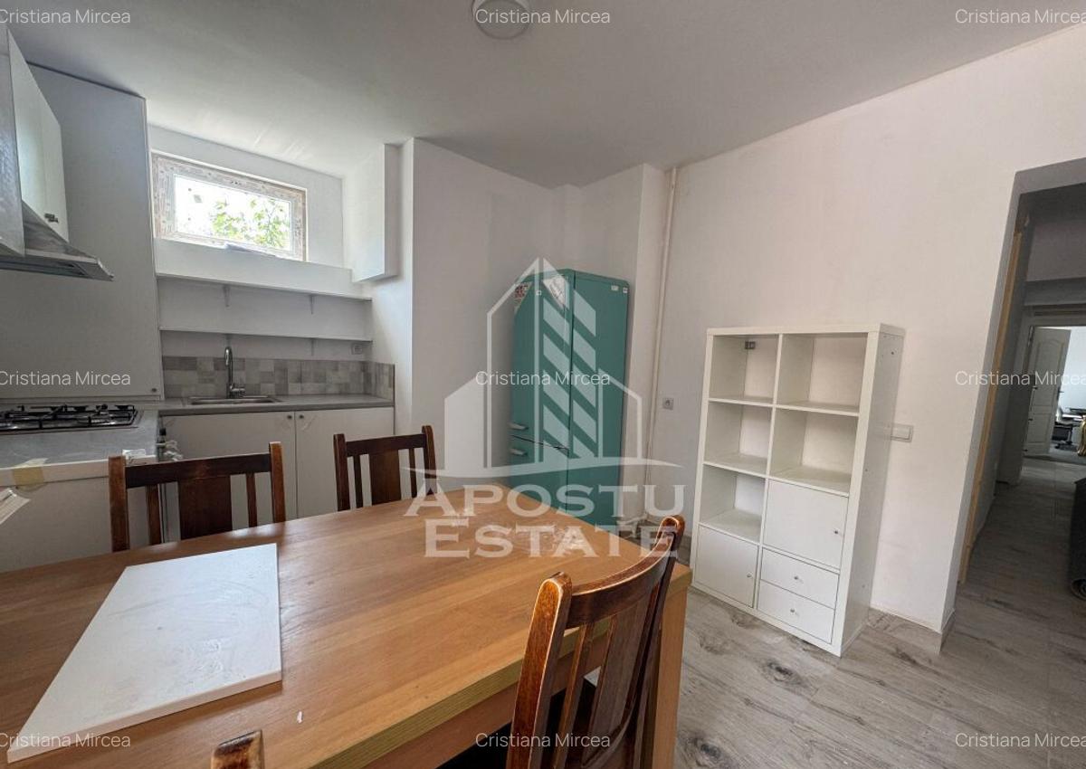 Apartament renovat, centrala proprie, zona Soarelui - 3