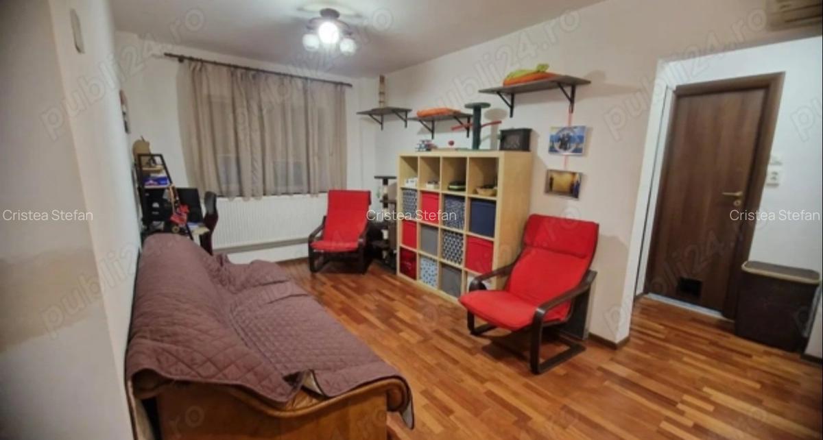 Vanzare apartament 3 camere Lacul Tei Circului - 1