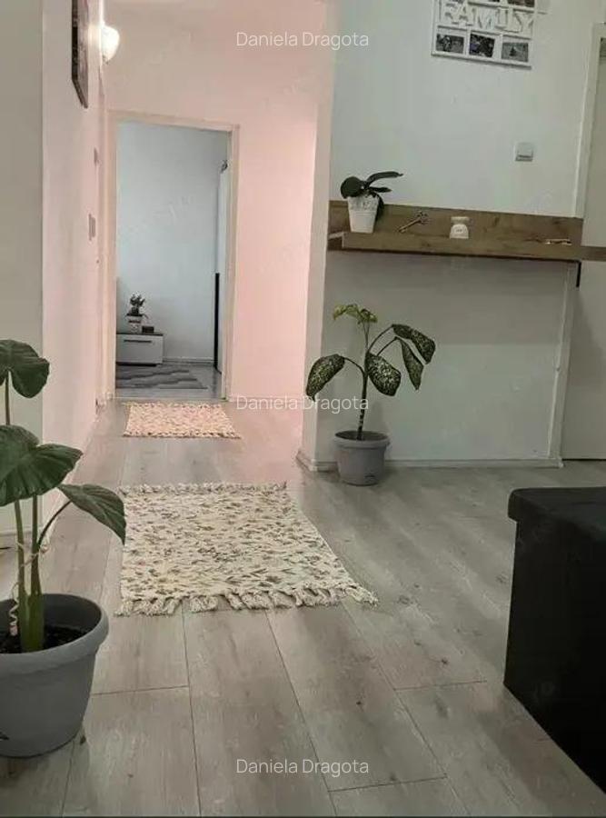 Apartament 3 camere, decomandate, zona Craiter. - 2