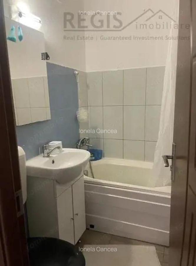 Apartament cu 3 camere situat in Florilor - 1