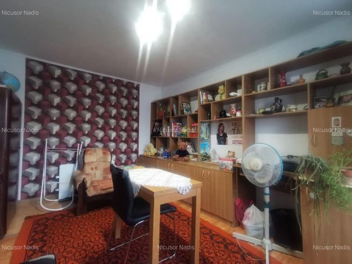 Casă de vânzare - 4
