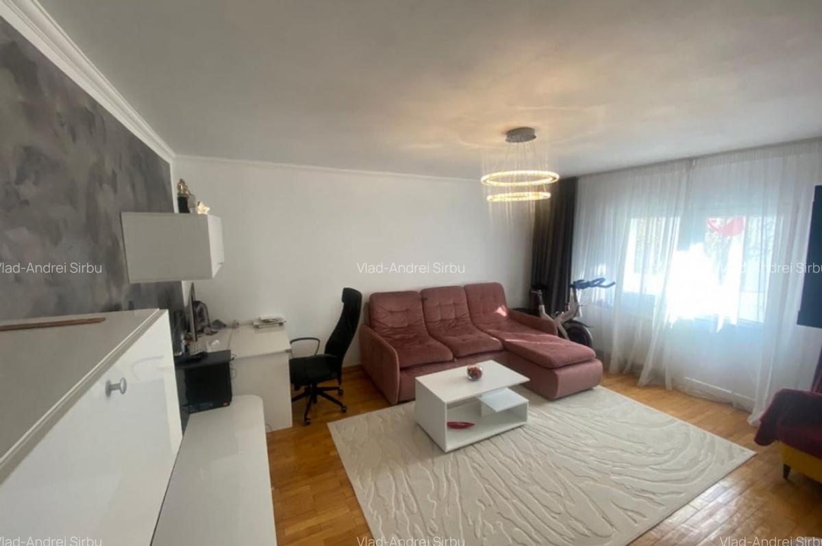 Apartament cu 3 camere decomandat, mobilat în 13 Septembrie - 2