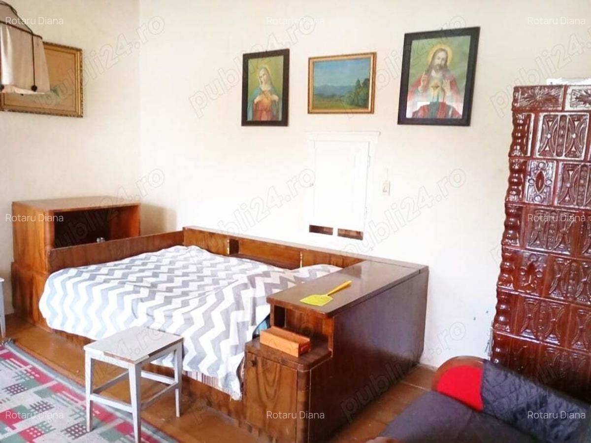 Casa de vanzare, langa biserica, in zona centrala, in comuna Pilu, jude?ul Arad - 7