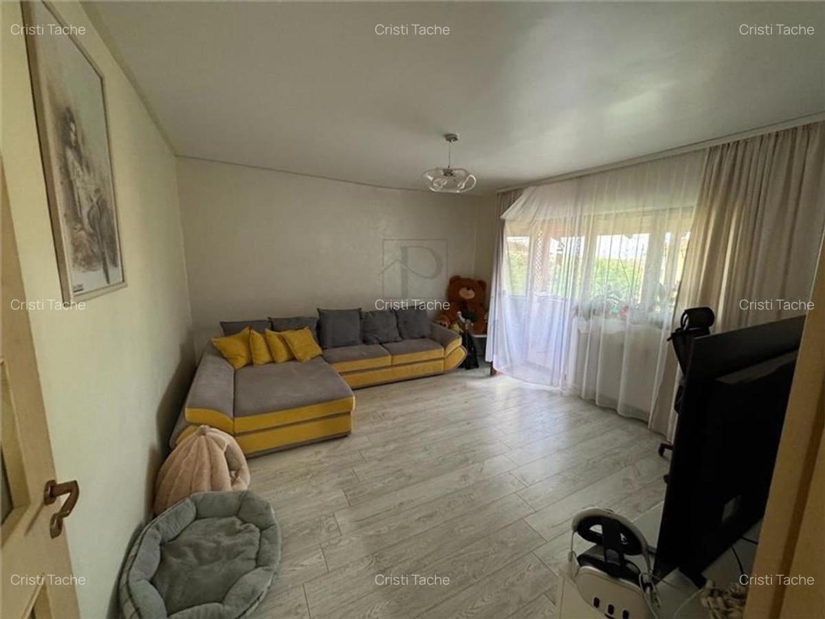 DAMBOVITA - BLOC IZOLAT - 3 cam - 2 bai - 2 balcoane - centrala proprie - clima - 11