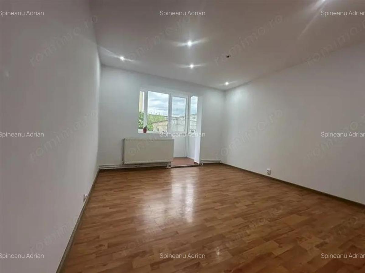 Etaj 2, 2 camere confort 1, centrala proprie , bloc izolat - 4