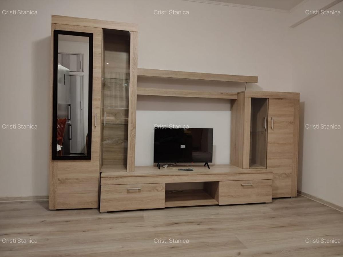 Eroii Revolutiei, doua minute metrou - 6