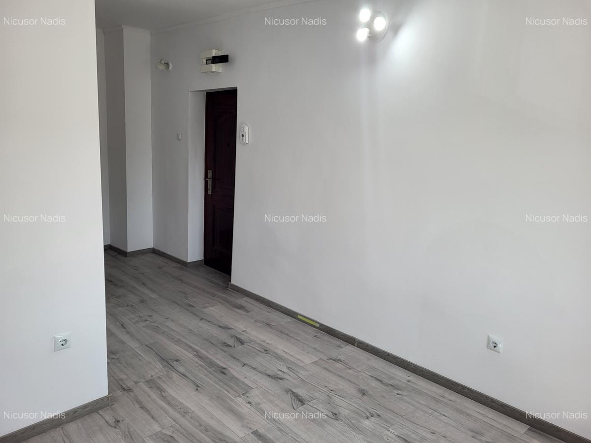 Apartament 1 cameră de vânzare - 2