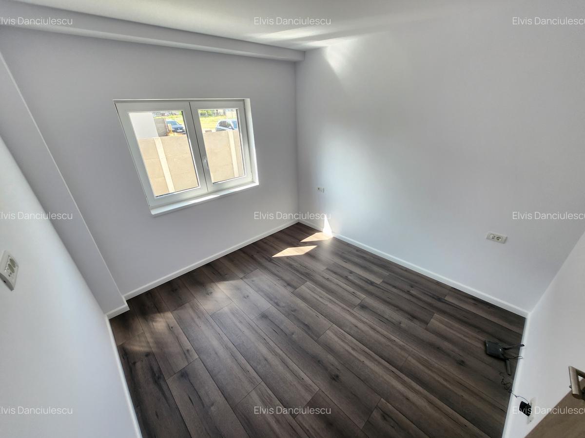 Casă cu 4 camere în Moșnița Nouă - 6